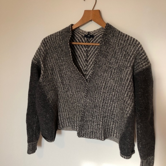 Gap 100% lambswool wrap sweater - Picture 2 of 4